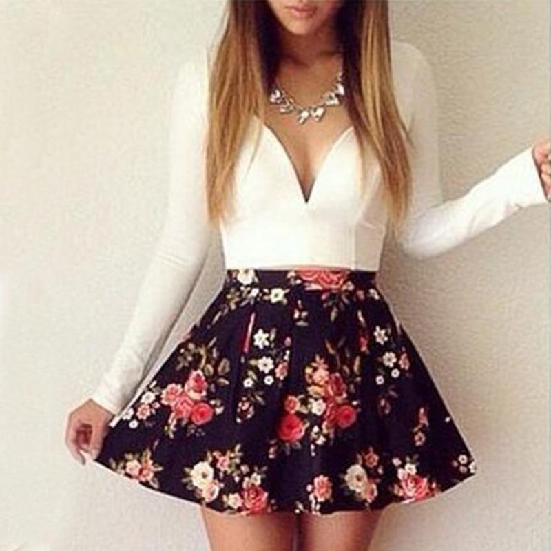V-neck Long-sleeved Low-cut Floral Mini Dress